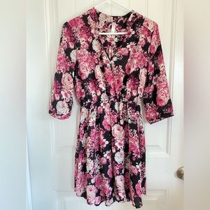 Xhilaration Target Floral Dress, 3/4 Sleeve, Women’s Medium, Vneck, Pink & Black